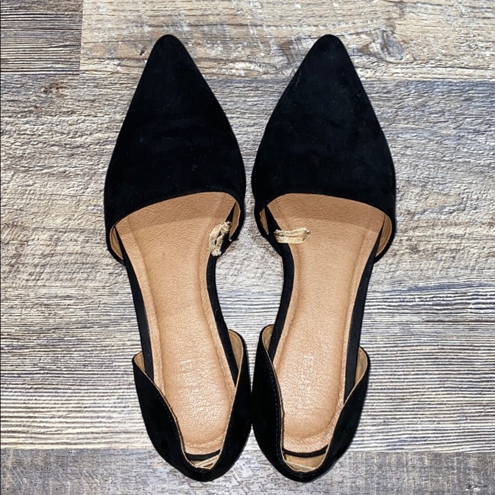 Pointy Black shoes  🌟